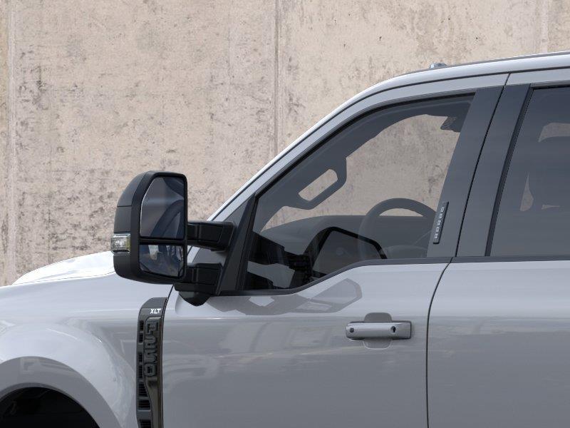 Vehicle photo 20