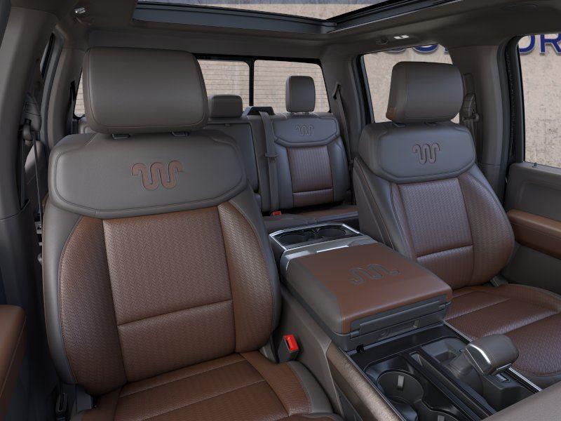 Vehicle photo 10