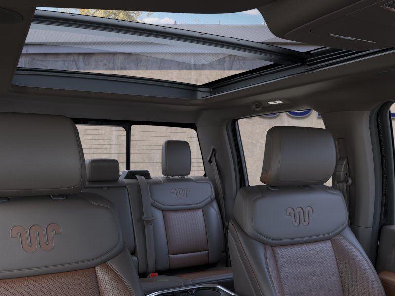 Vehicle photo 22