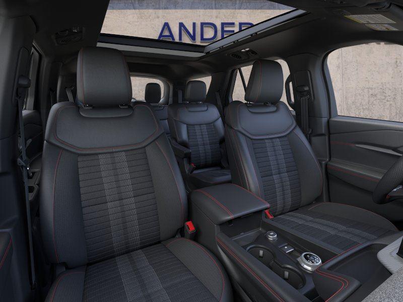 Vehicle photo 10