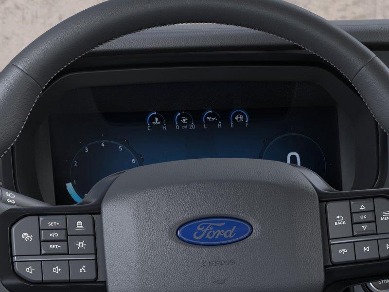 Vehicle photo 13