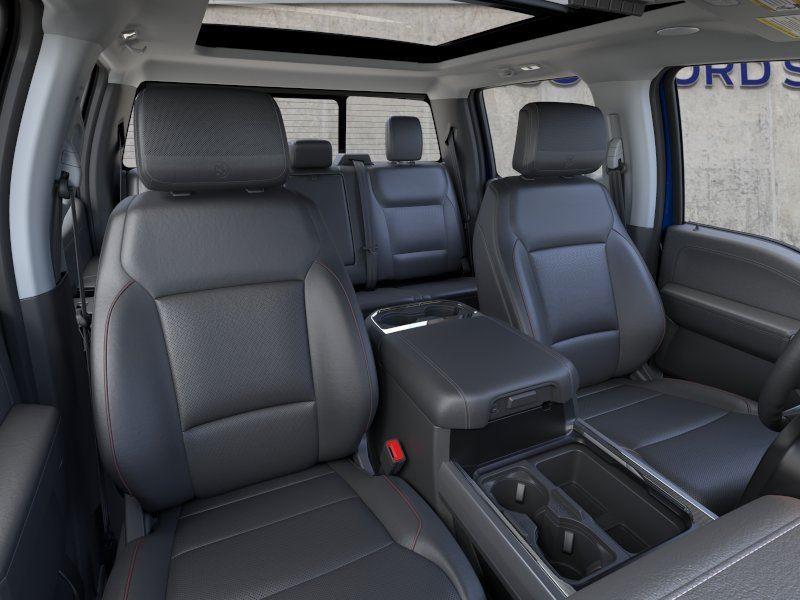 Vehicle photo 10