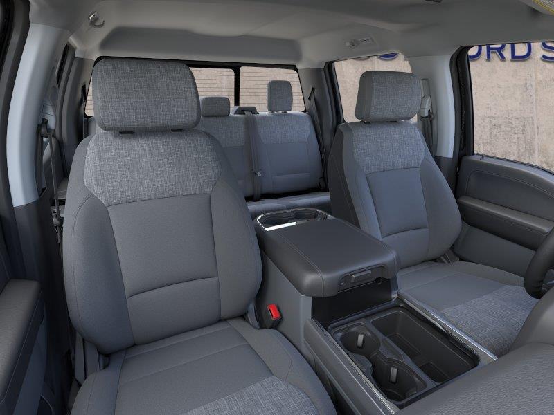 Vehicle photo 10