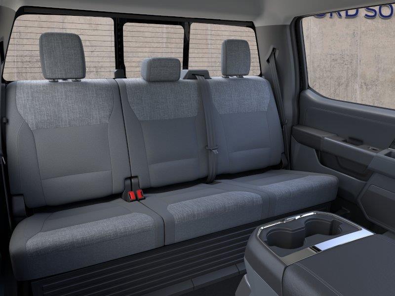 Vehicle photo 11