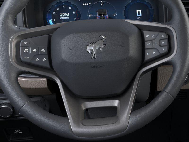 Vehicle photo 14