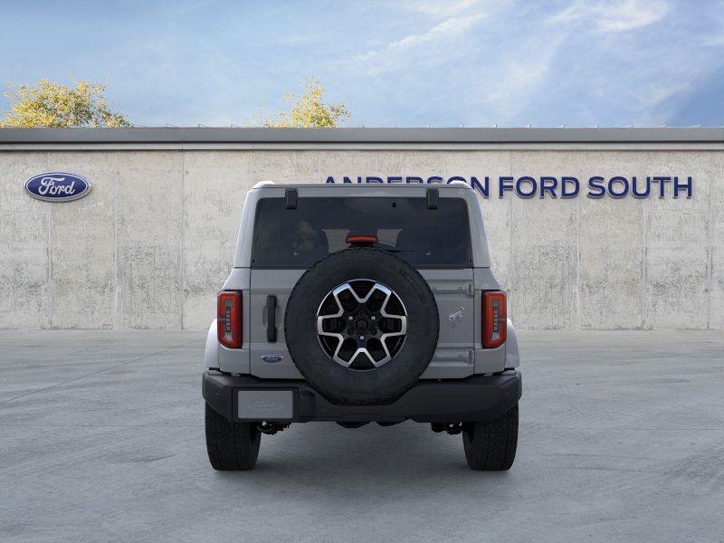 Vehicle photo 5