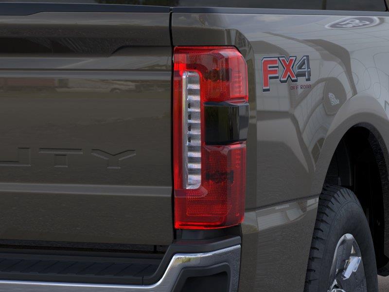 Vehicle photo 21