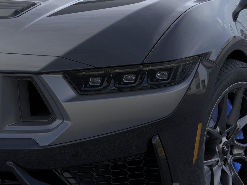 Vehicle photo 18