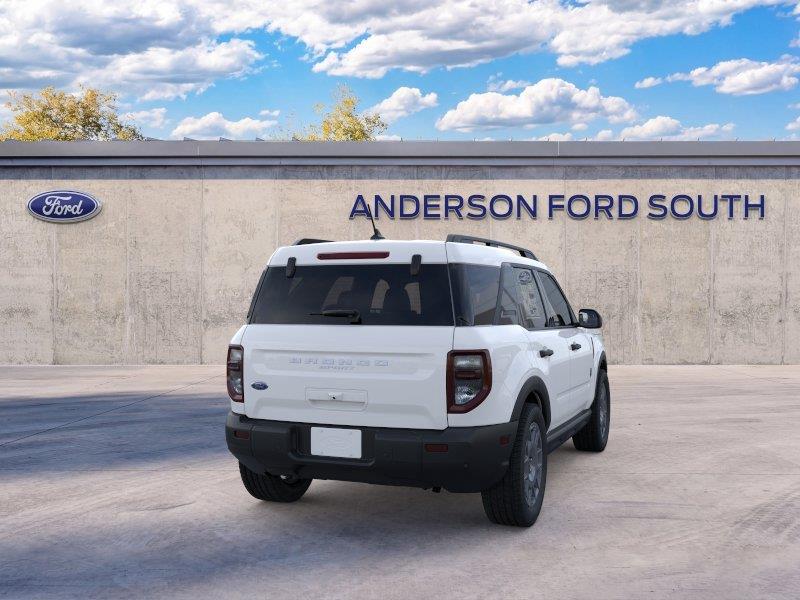 Vehicle photo 8