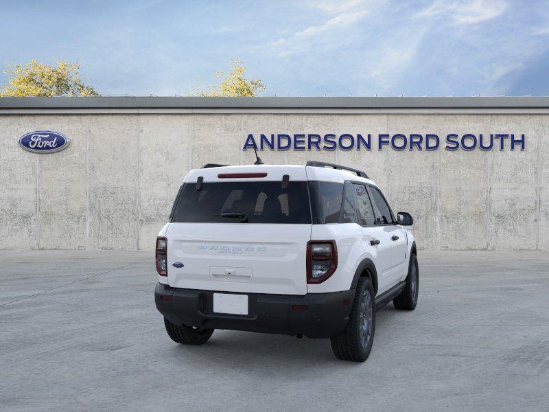 Vehicle photo 8