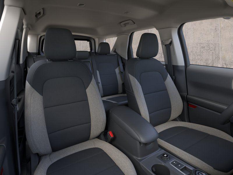 Vehicle photo 10