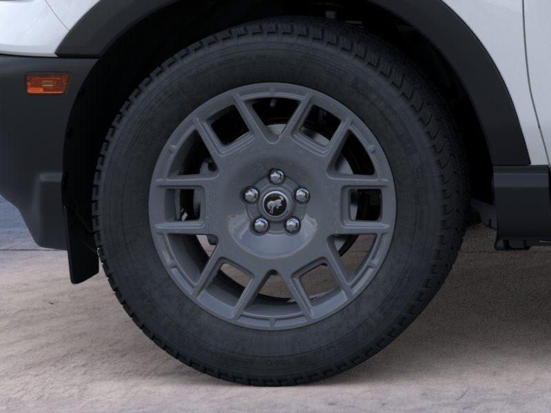 Vehicle photo 19