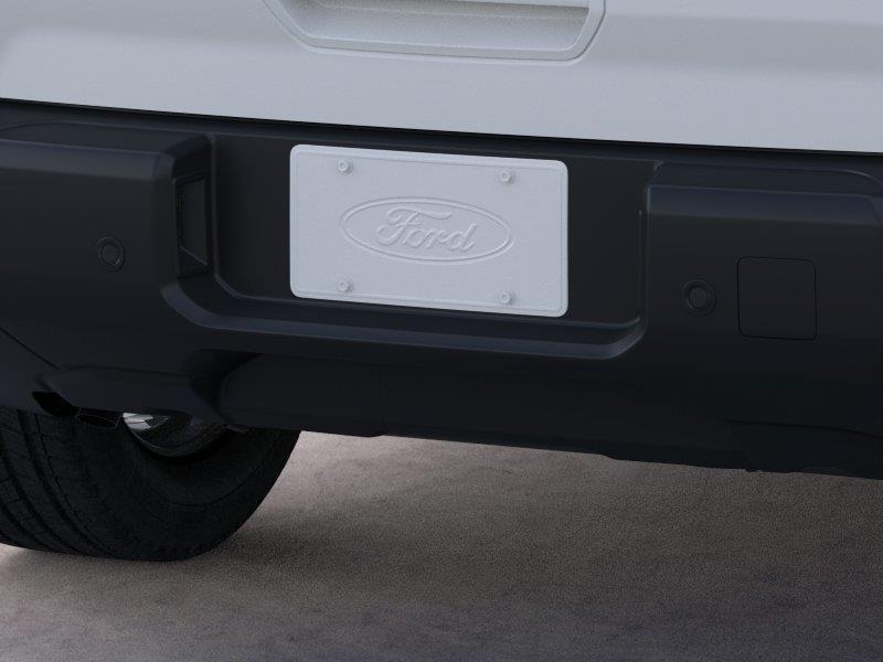 Vehicle photo 23