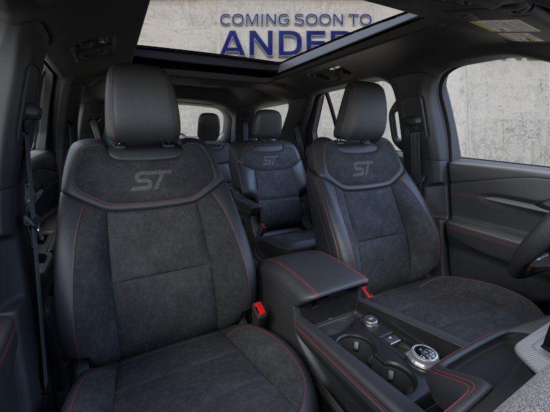 Vehicle photo 10