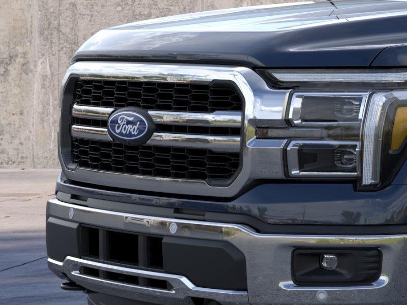Vehicle photo 17
