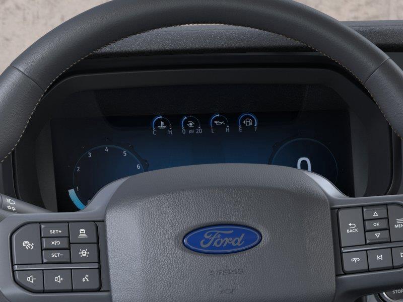 Vehicle photo 13