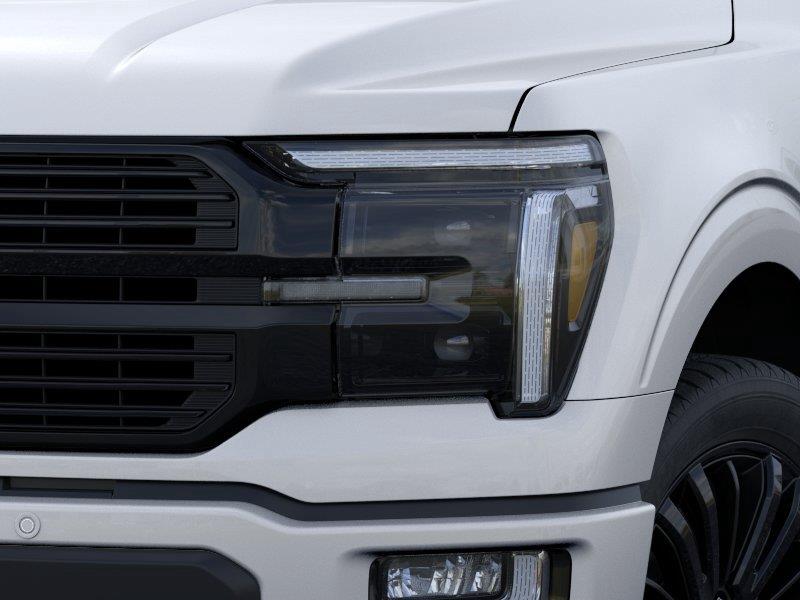 Vehicle photo 18