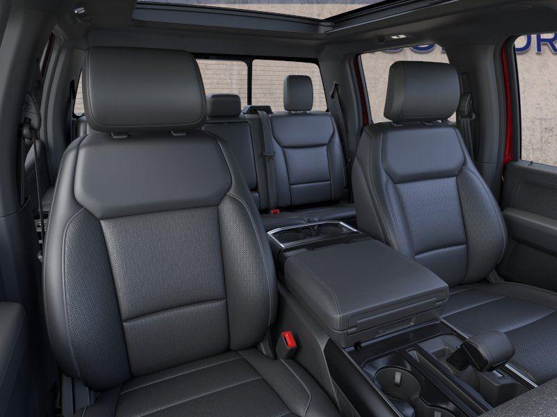 Vehicle photo 10