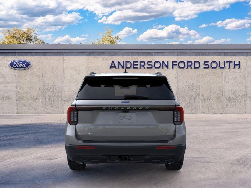 Vehicle photo 5