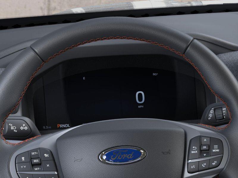 Vehicle photo 13