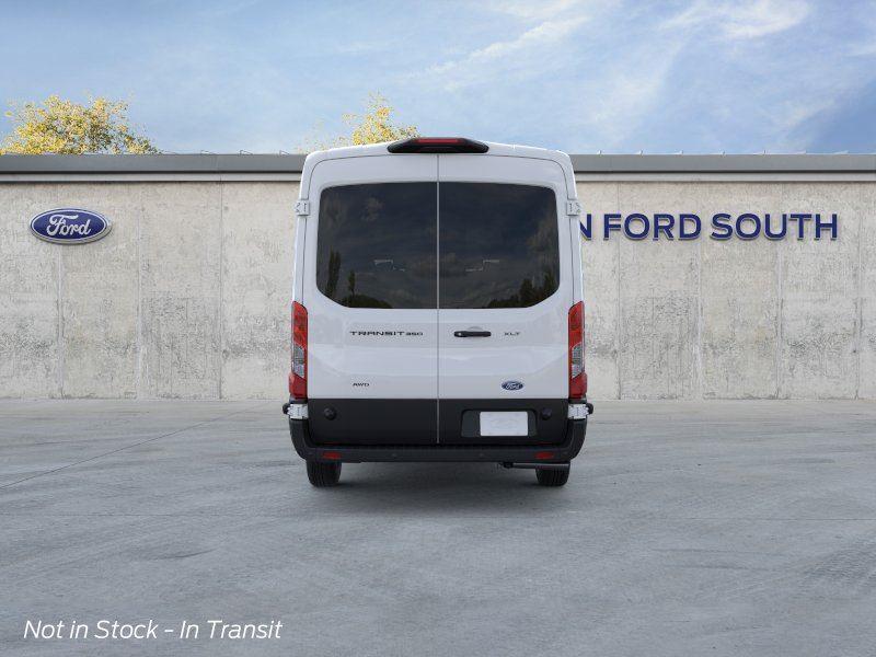 Vehicle photo 5