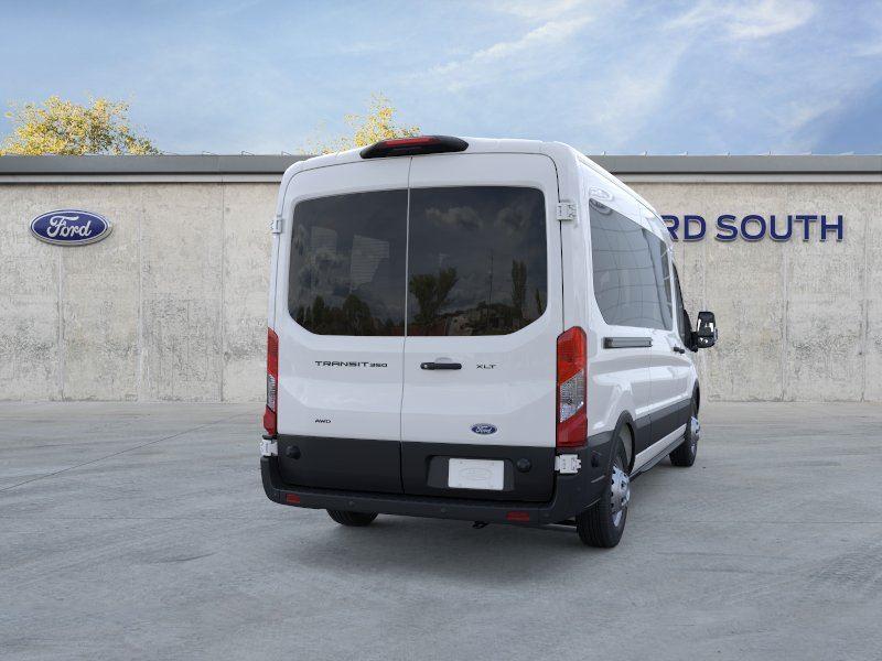 Vehicle photo 8