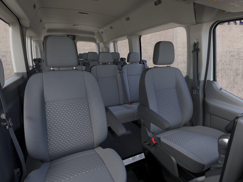 Vehicle photo 10