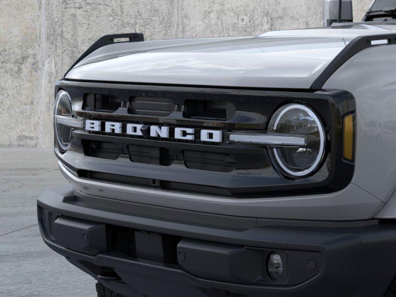 Vehicle photo 19