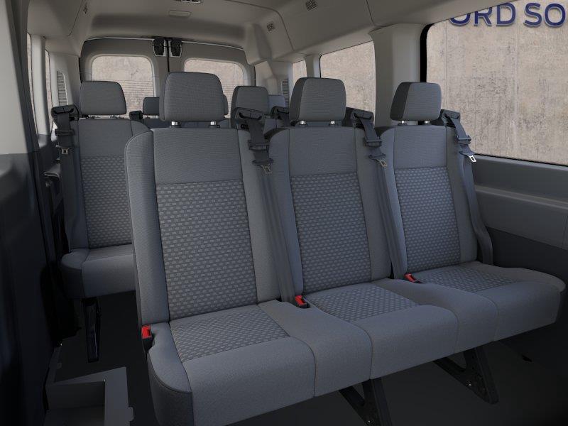 Vehicle photo 11
