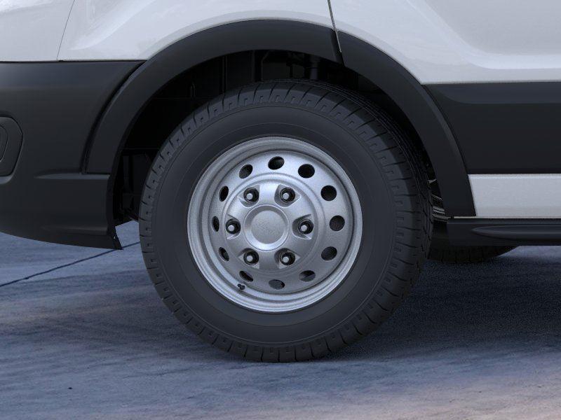 Vehicle photo 19