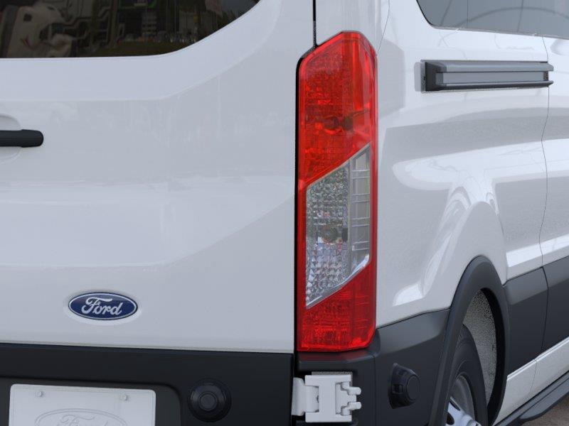Vehicle photo 21