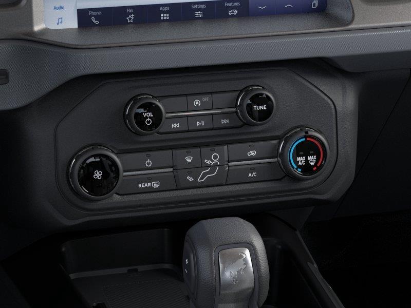 Vehicle photo 16