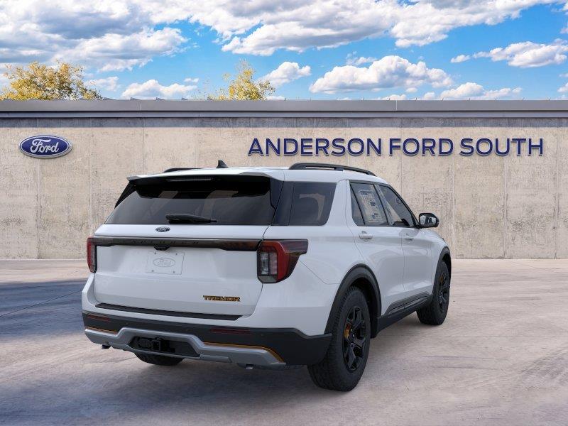 Vehicle photo 8