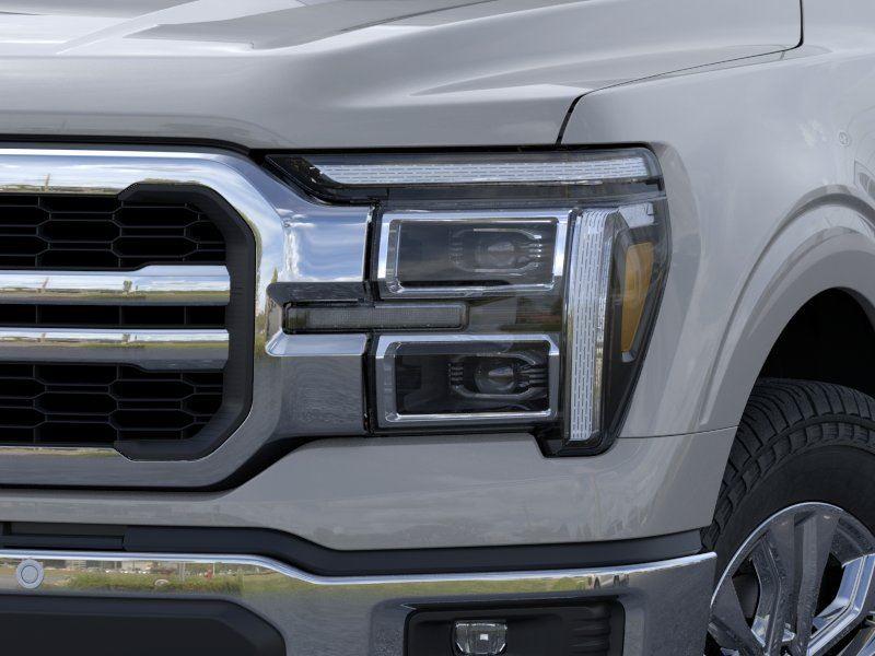 Vehicle photo 18