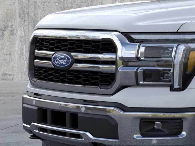 Vehicle photo 17
