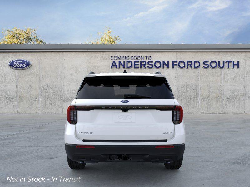 Vehicle photo 5