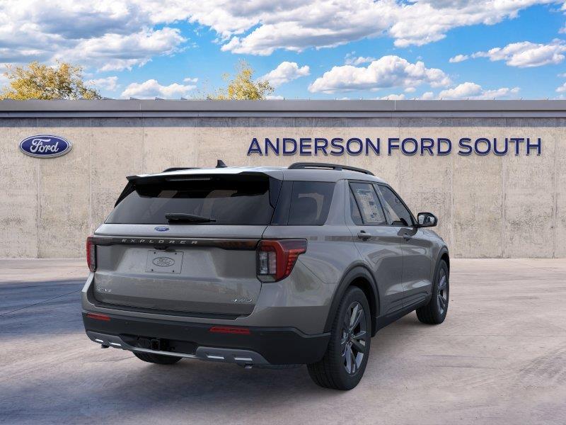 Vehicle photo 8
