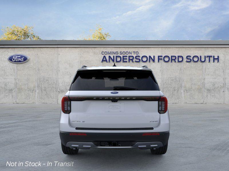 Vehicle photo 5