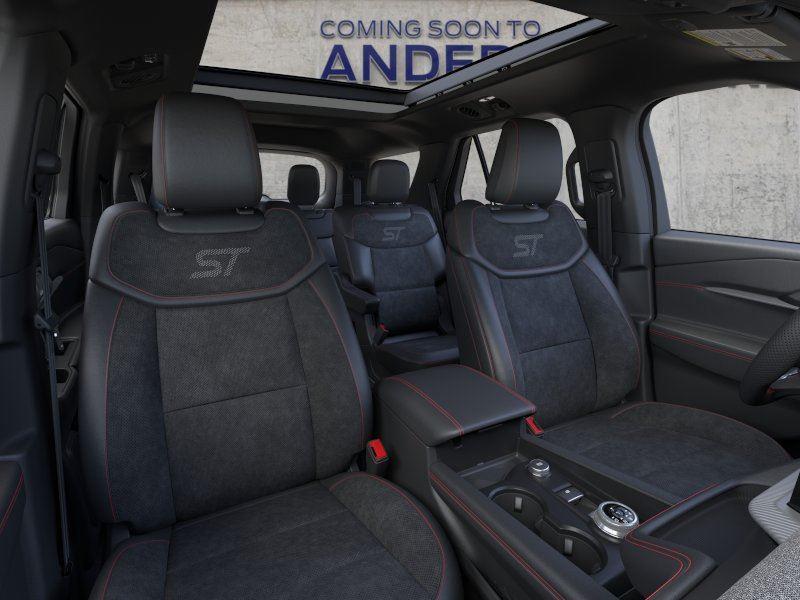 Vehicle photo 10