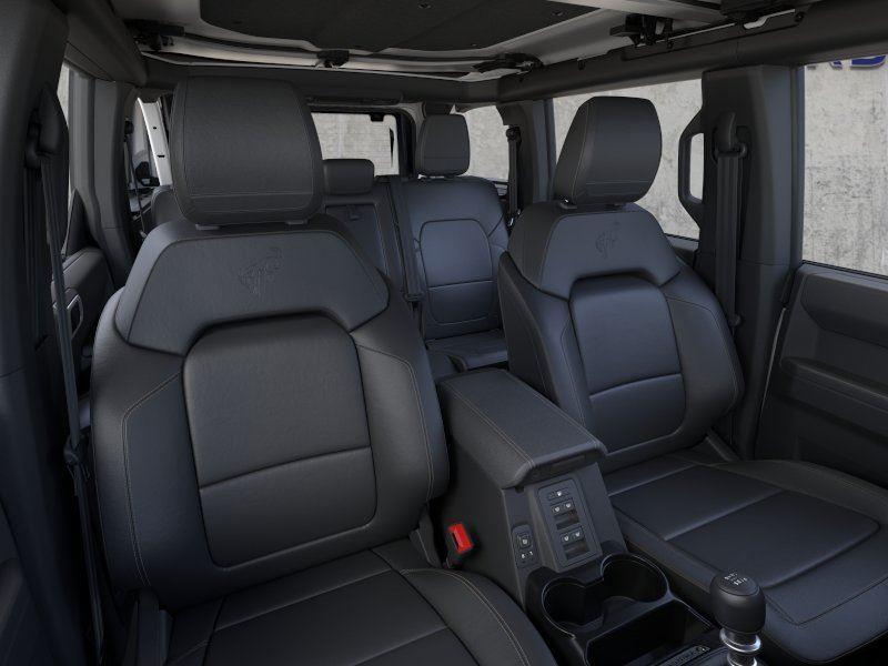 Vehicle photo 10