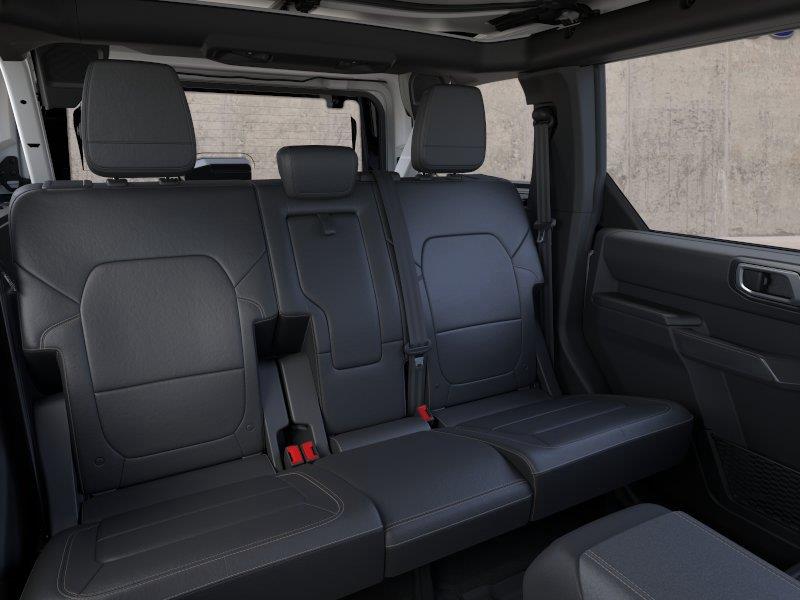 Vehicle photo 11