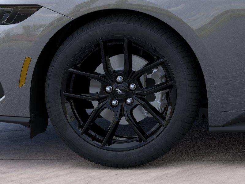Vehicle photo 19