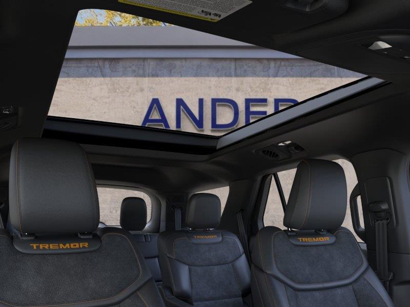 Vehicle photo 22