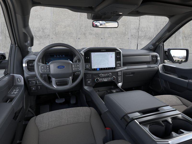 Vehicle photo 9