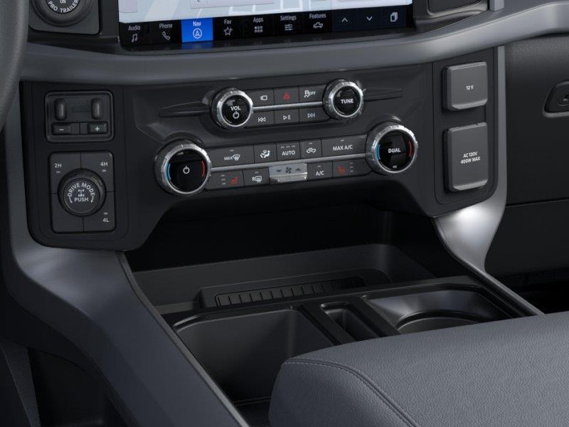 Vehicle photo 15
