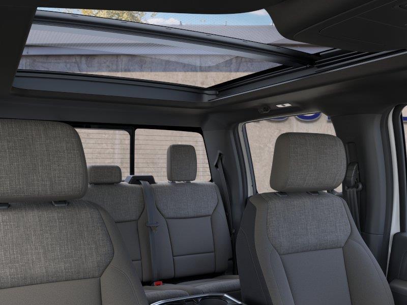 Vehicle photo 22