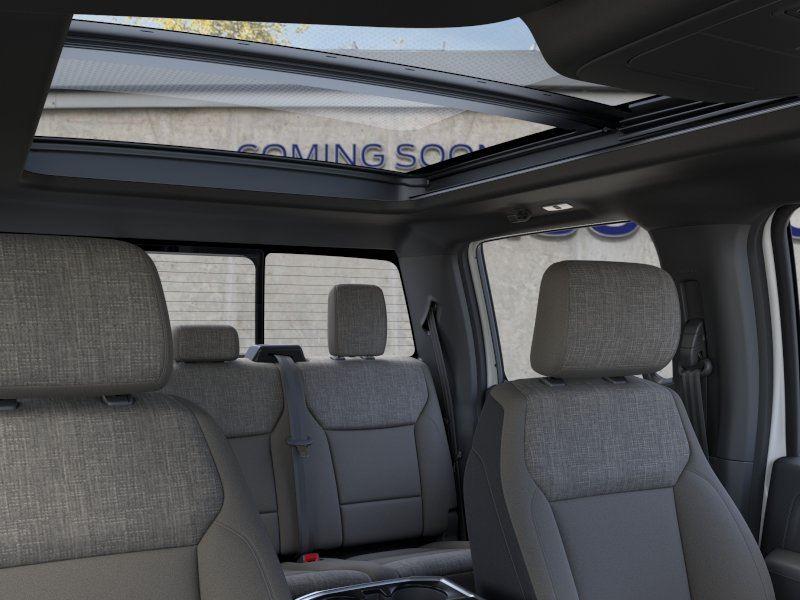 Vehicle photo 22