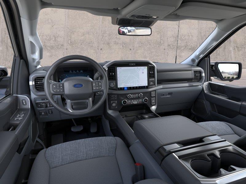 Vehicle photo 9