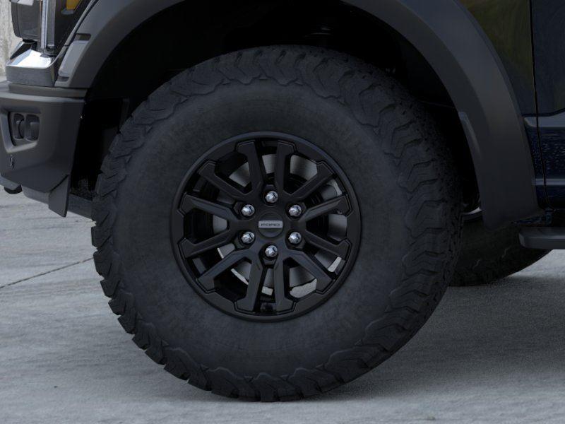 Vehicle photo 19