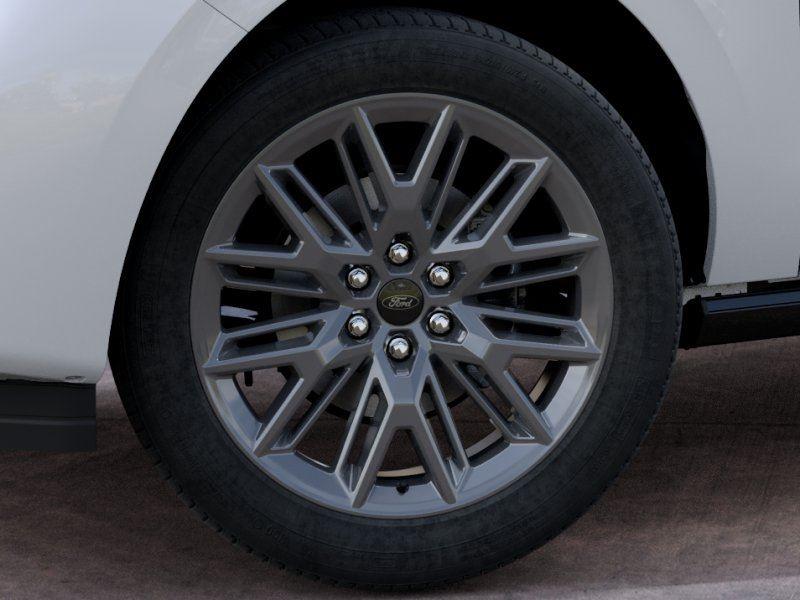 Vehicle photo 19